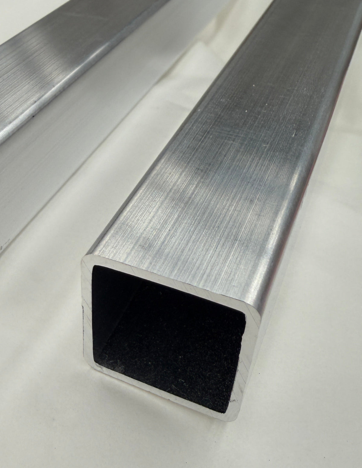 Mill finish aluminium square hollow section tube length